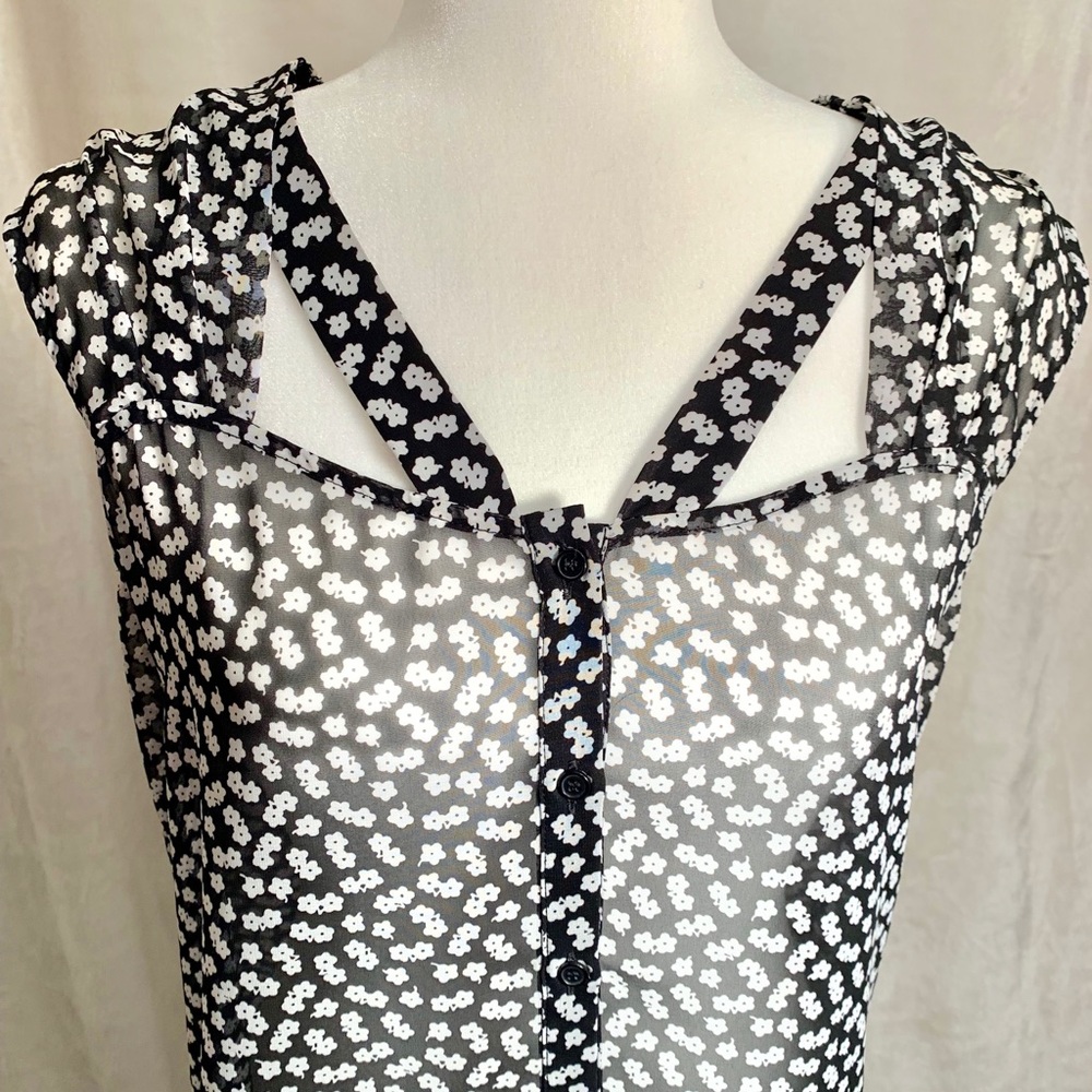 Casual blouse for brunch or the office